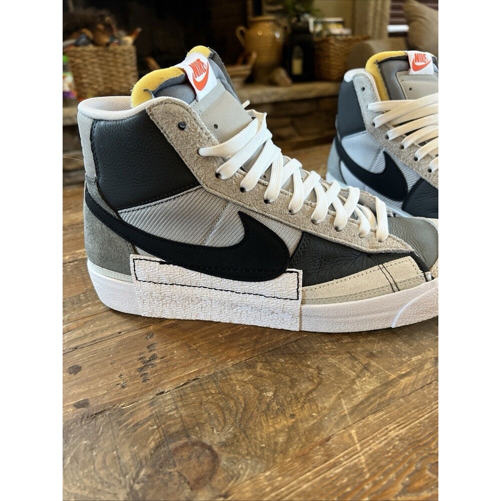 Nike Men's Sneakers Blazer Mid ‘77 Pro Club Remastered Grey Black Size 11.5 EUC